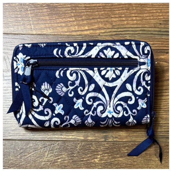 Vera Bradley RFID Turnlock Wallet - Picture 3 of 7